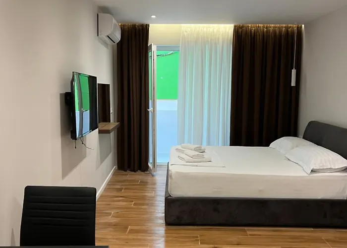 - Myslym Shyri Apartmán Tirana